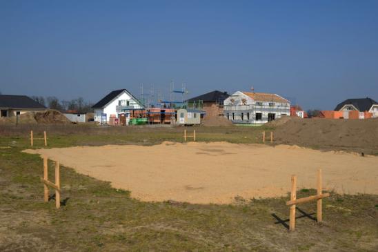 Unbebauter Bauplatz vor Baubeginn 