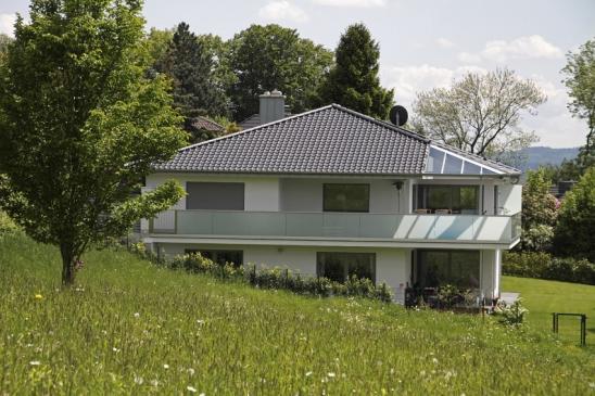 Haus mit Einliegerwohnung bauen Hanglage